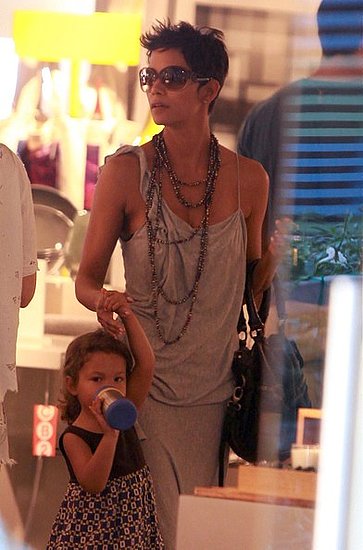 halle berry daughter nahla 2011. Halle Berry And Daughter Nahla