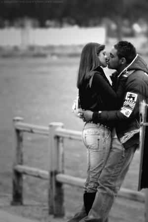 black and white photography kiss. Black n White